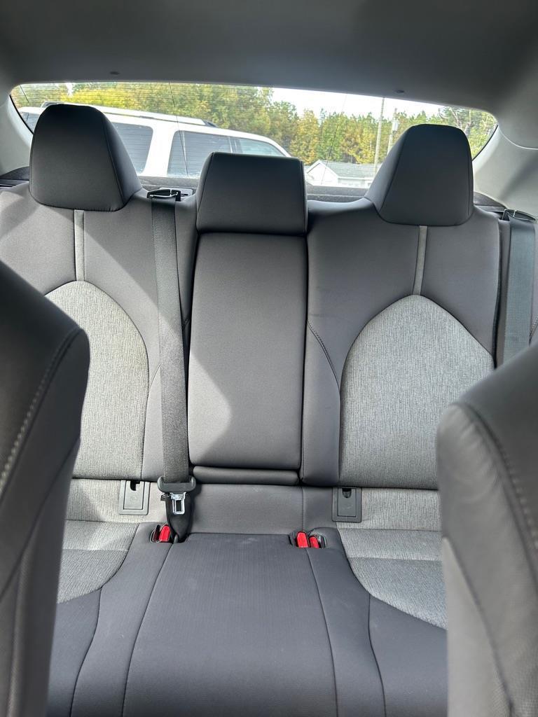 Toyota Camry Hybrid LE 2021