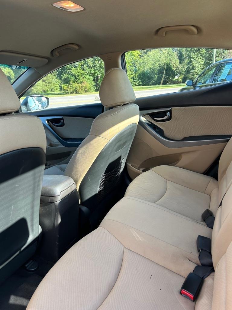 Hyundai Elantra GLS A/T 2012