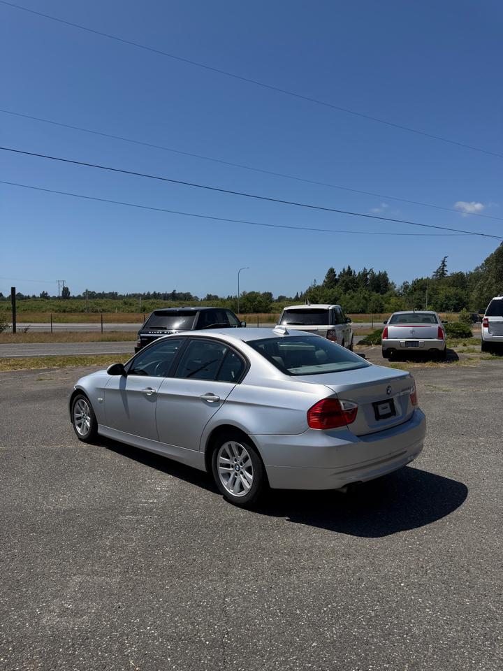 BMW 3-Series 325i Sedan 2006