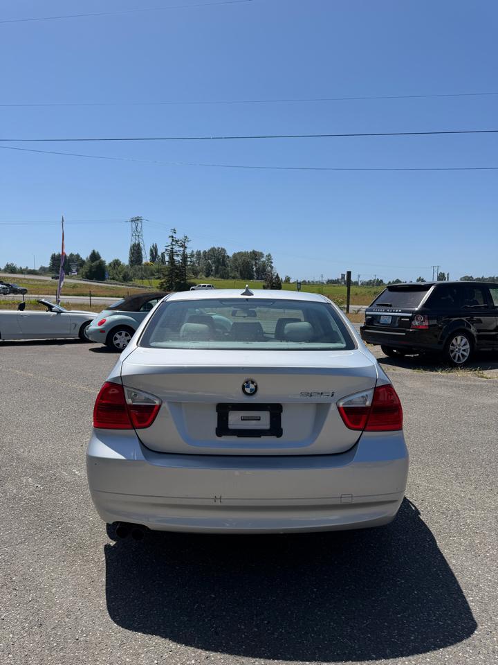 BMW 3-Series 325i Sedan 2006