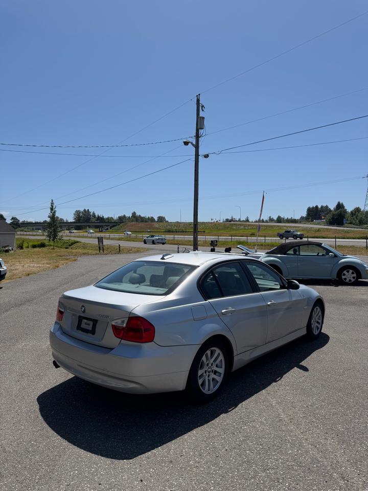 BMW 3-Series 325i Sedan 2006