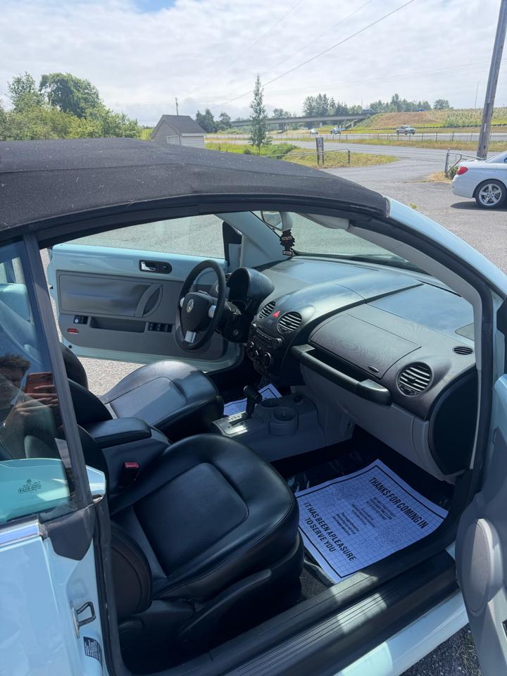 Volkswagen New Beetle GL 2.0L Convertible 2005