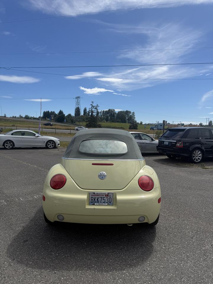Volkswagen New Beetle GLS 2.0L Convertible 2005