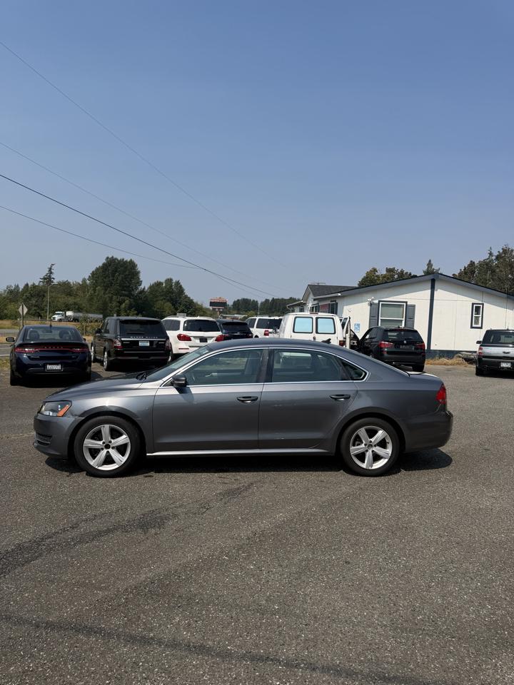 Volkswagen Passat 2.5L SE AT 2013