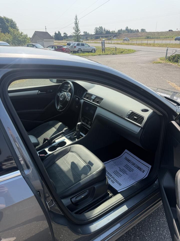 Volkswagen Passat 2.5L SE AT 2013