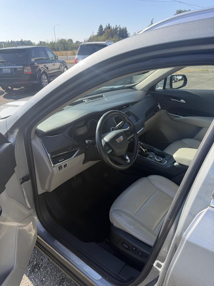 Cadillac XT4 Premium Luxury 2023