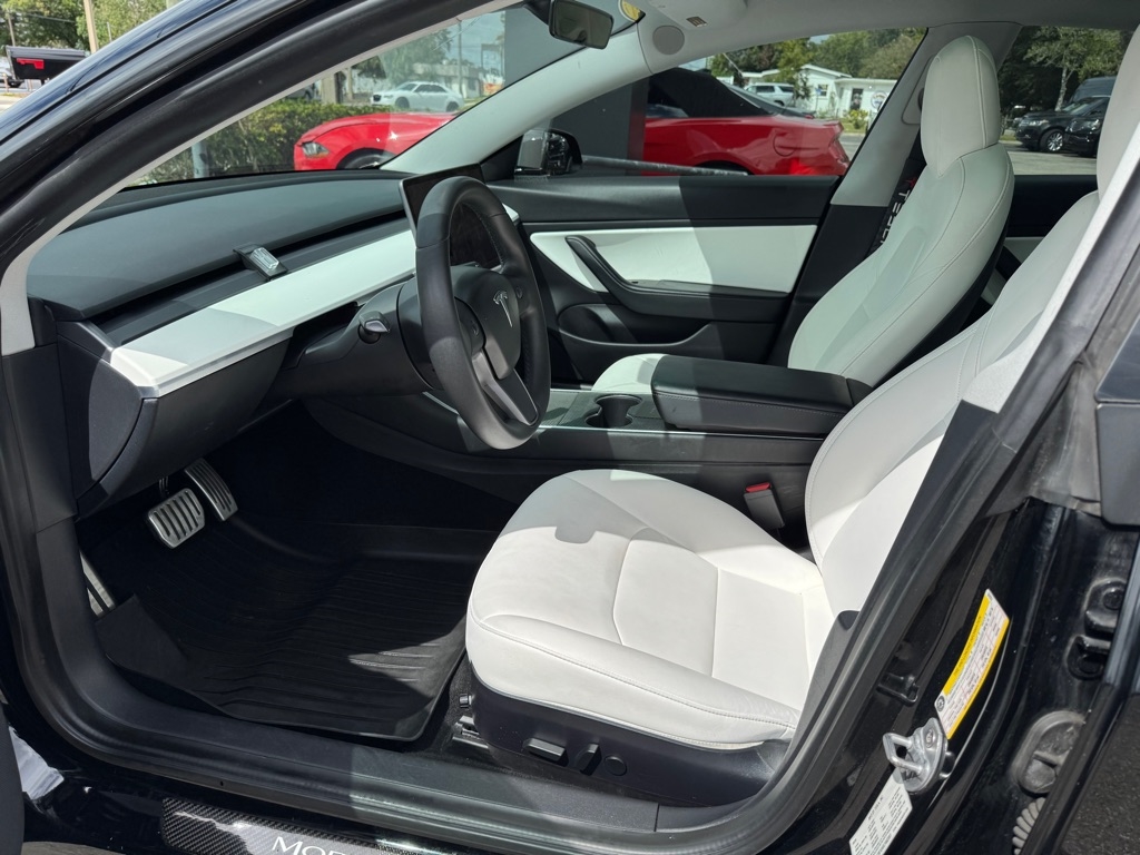 2020 Tesla Model 3 Standard Range Plus photo 7