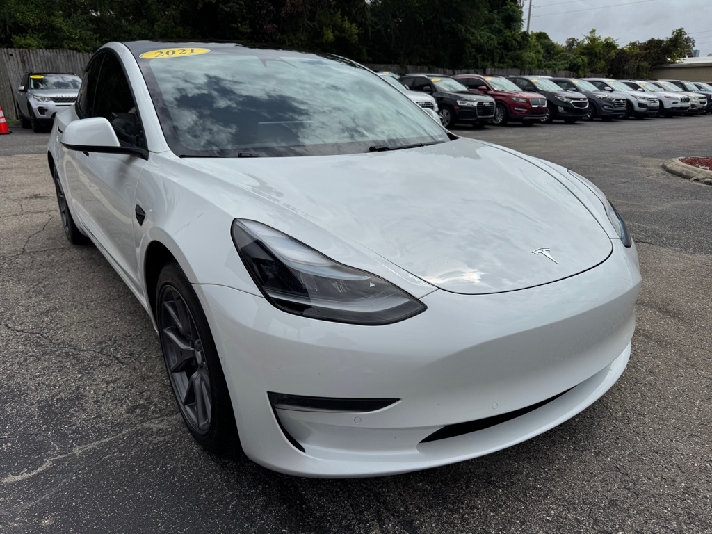 2021 Tesla Model 3 Long Range photo 3