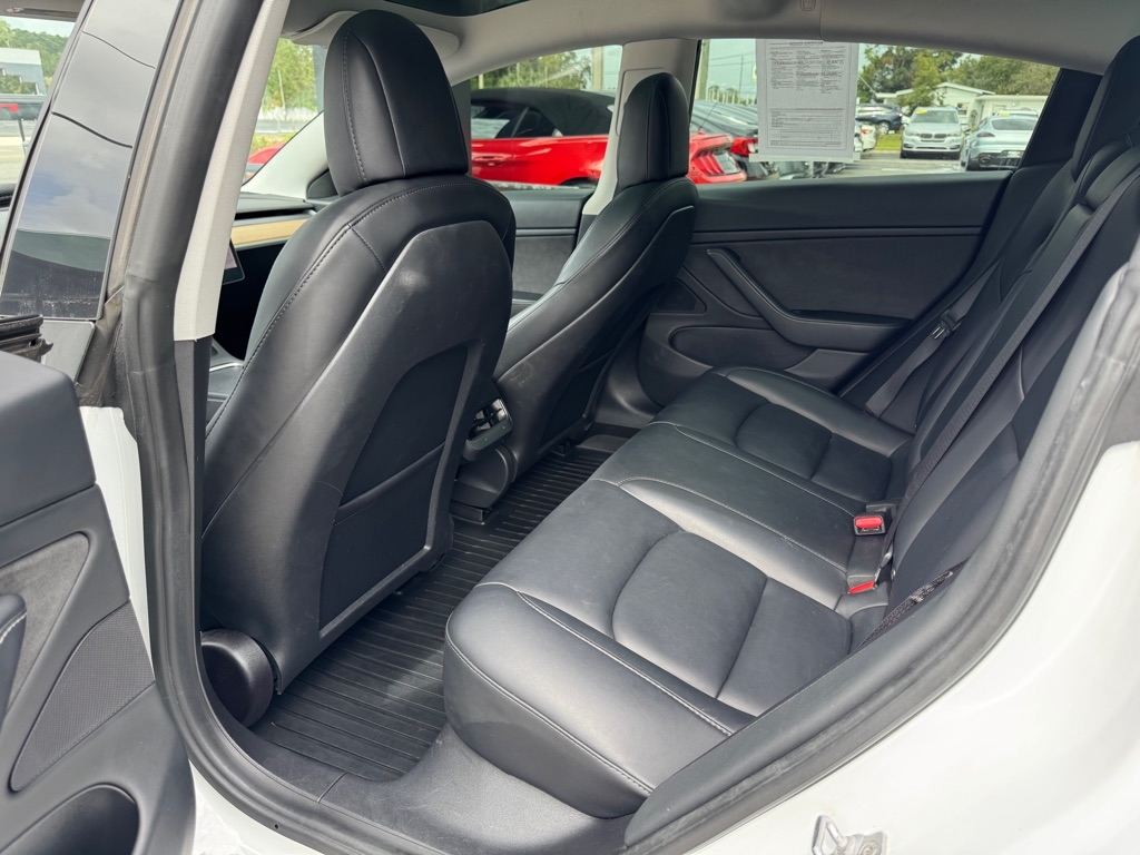 2021 Tesla Model 3 Long Range photo 9