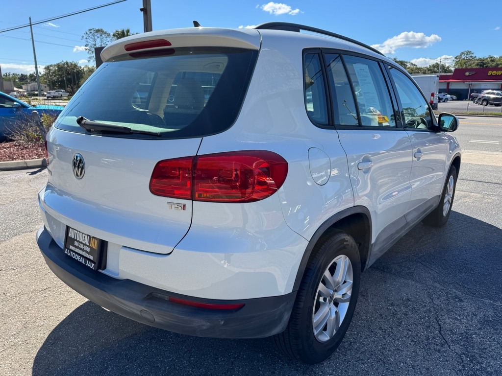 2017 Volkswagen Tiguan S photo 4
