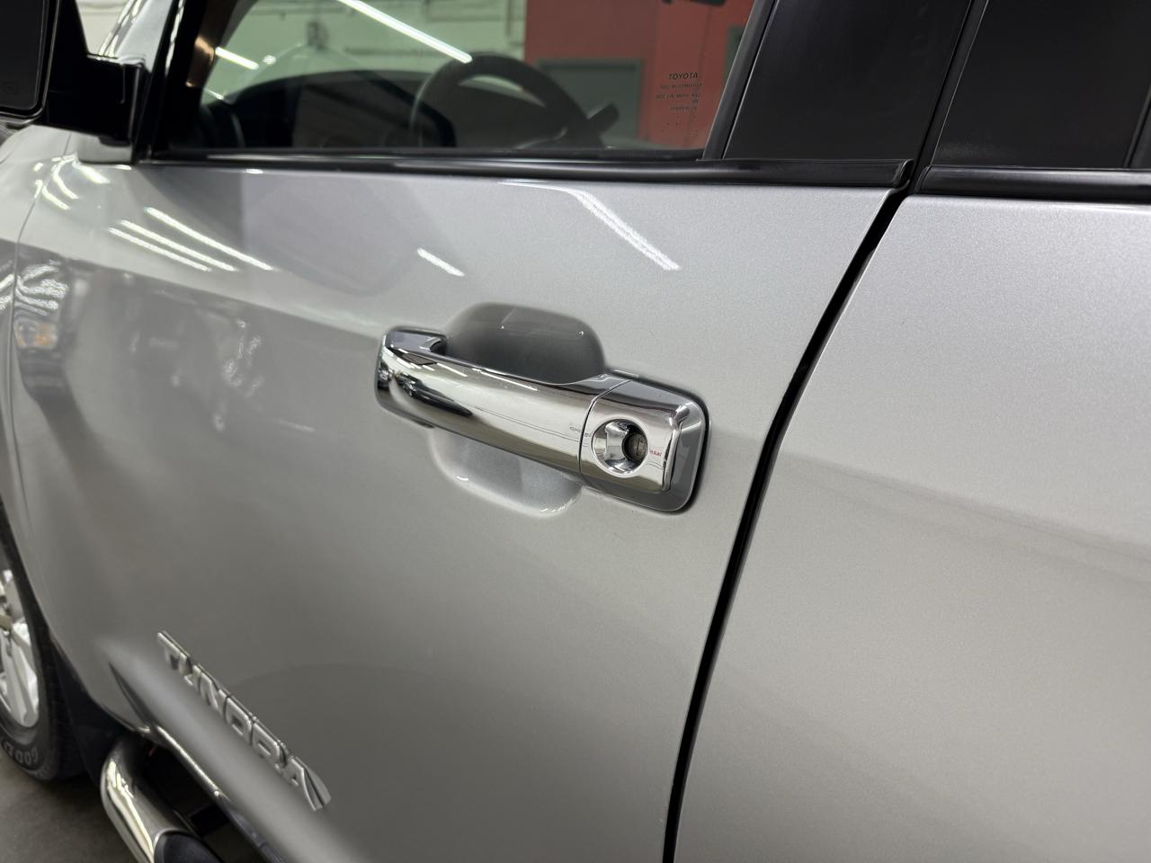 Toyota Tundra SR5 Double Cab 4.6L 2WD 2010