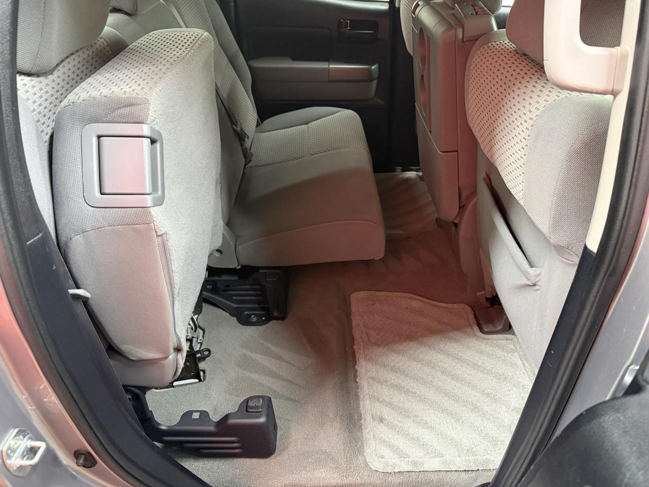 Toyota Tundra SR5 Double Cab 4.6L 2WD 2010