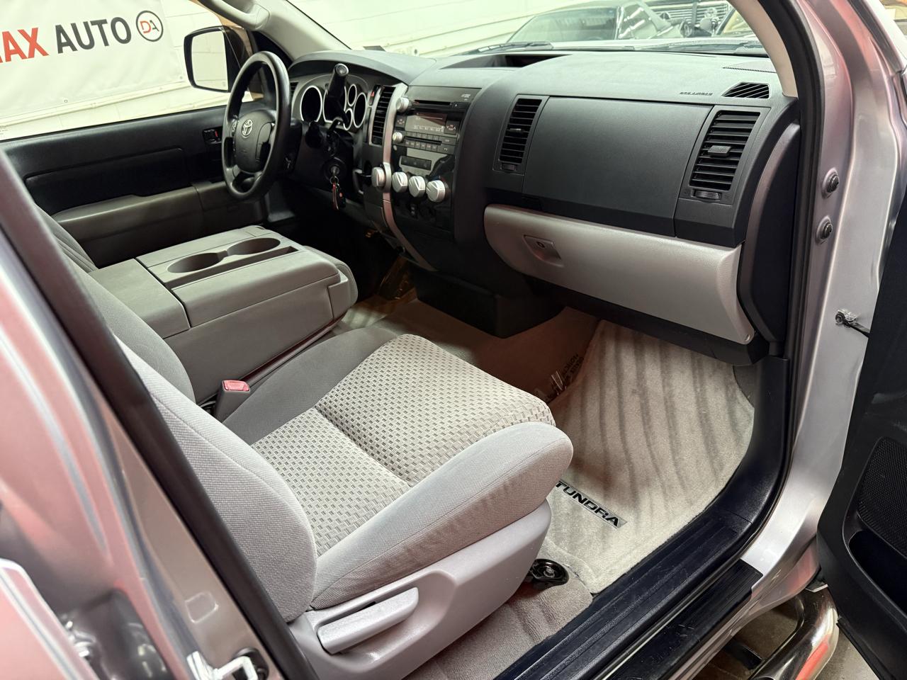 Toyota Tundra SR5 Double Cab 4.6L 2WD 2010