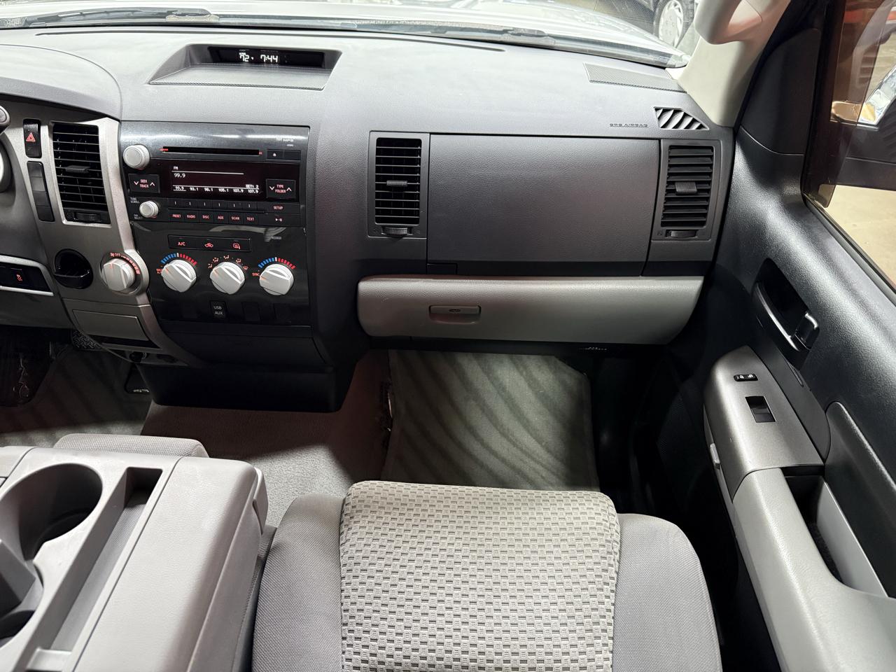 Toyota Tundra SR5 Double Cab 4.6L 2WD 2010
