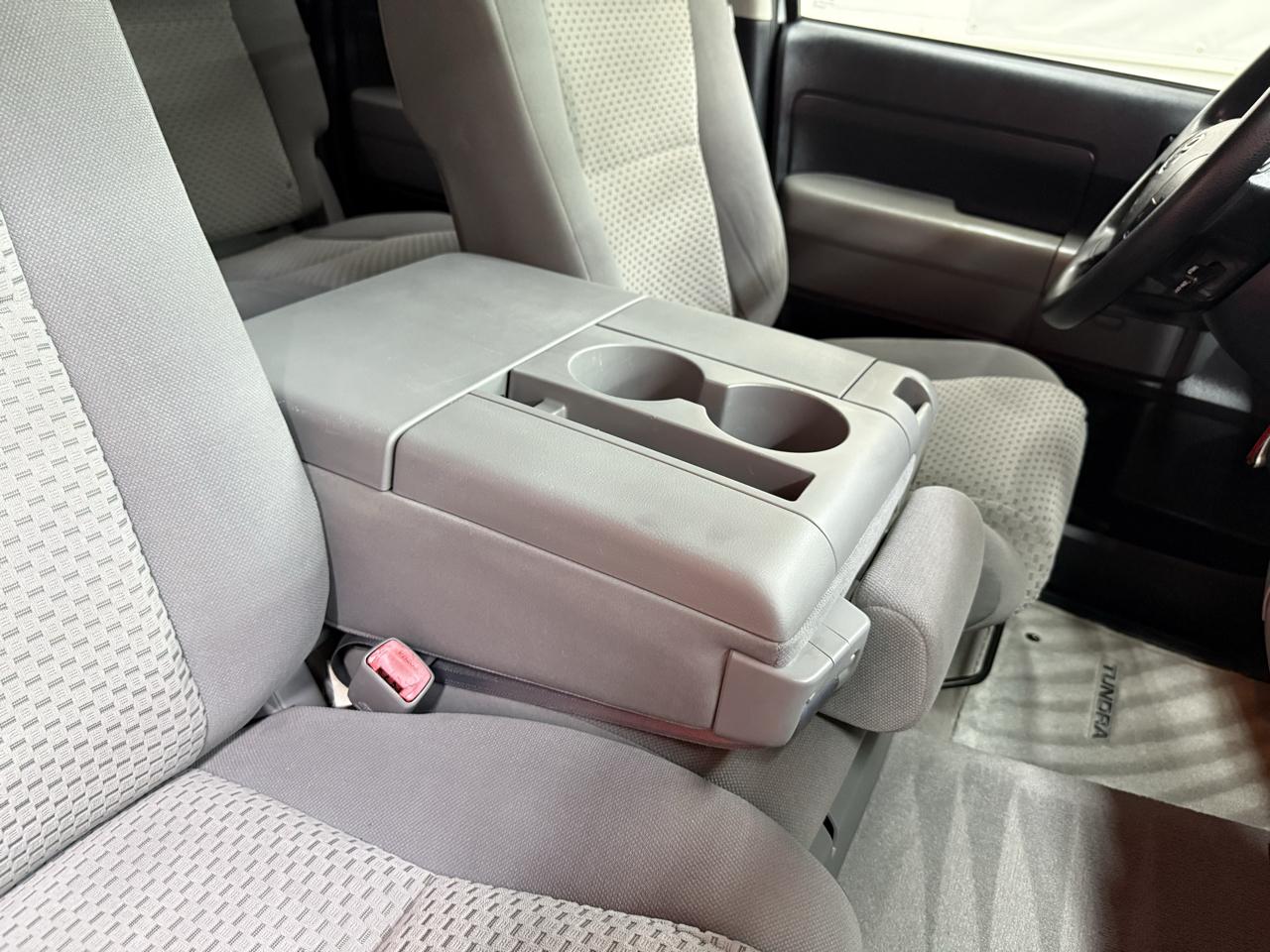 Toyota Tundra SR5 Double Cab 4.6L 2WD 2010