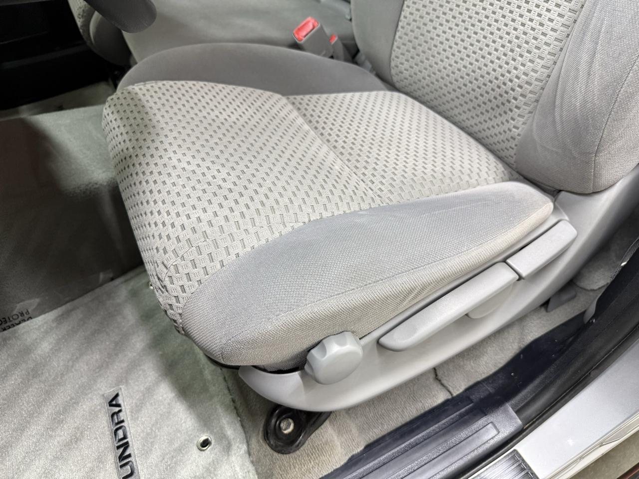 Toyota Tundra SR5 Double Cab 4.6L 2WD 2010