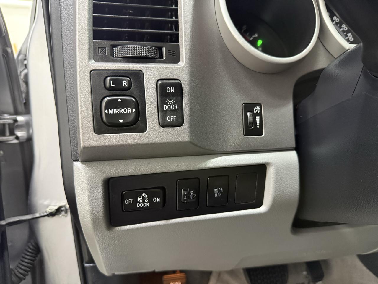 Toyota Tundra SR5 Double Cab 4.6L 2WD 2010