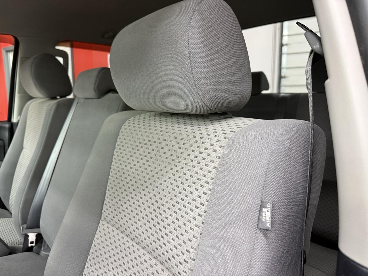 Toyota Tundra SR5 Double Cab 4.6L 2WD 2010