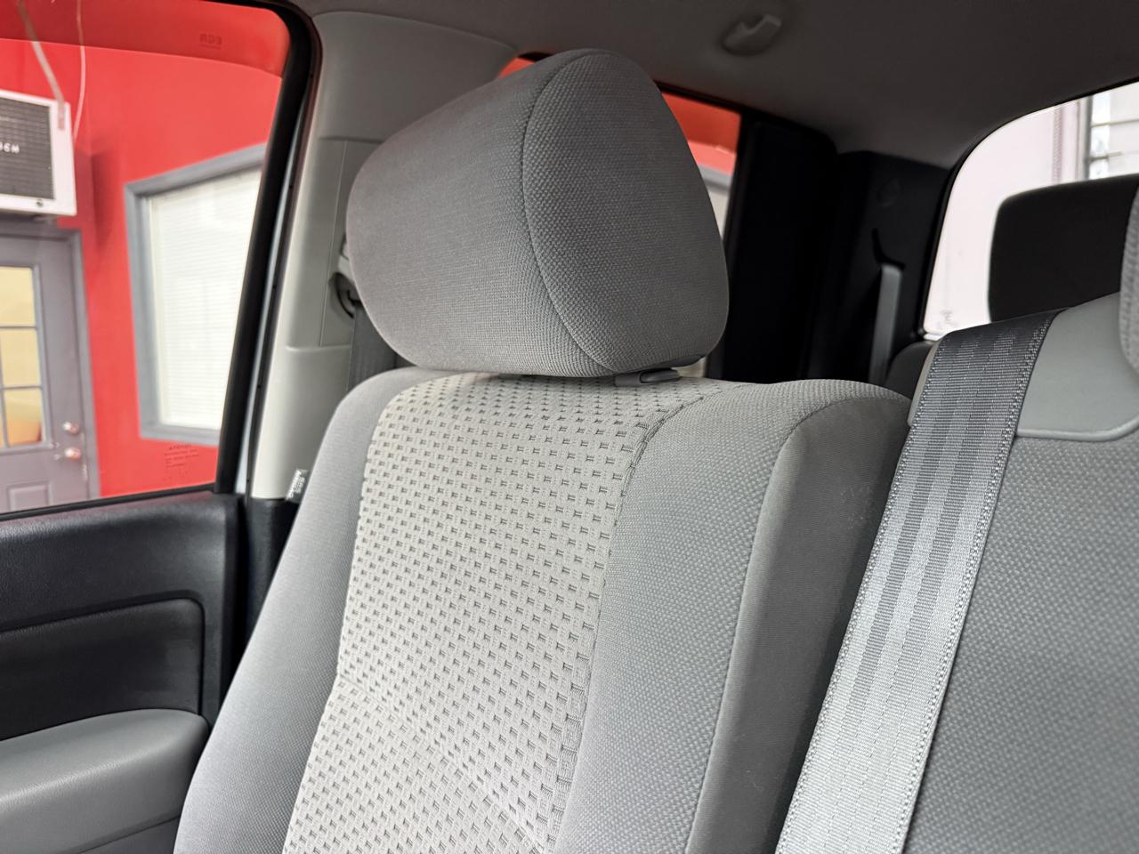 Toyota Tundra SR5 Double Cab 4.6L 2WD 2010