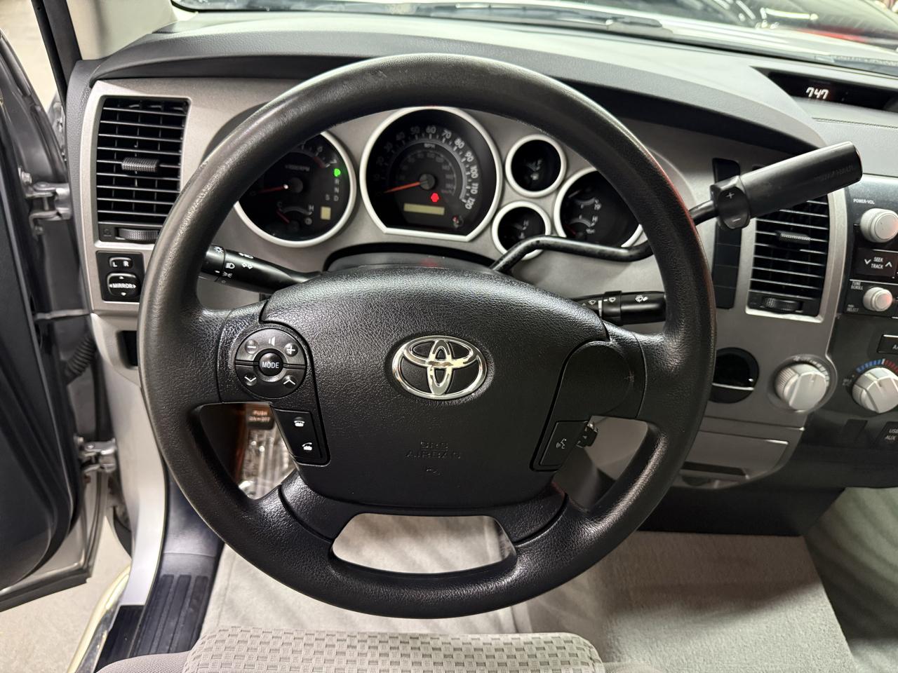 Toyota Tundra SR5 Double Cab 4.6L 2WD 2010