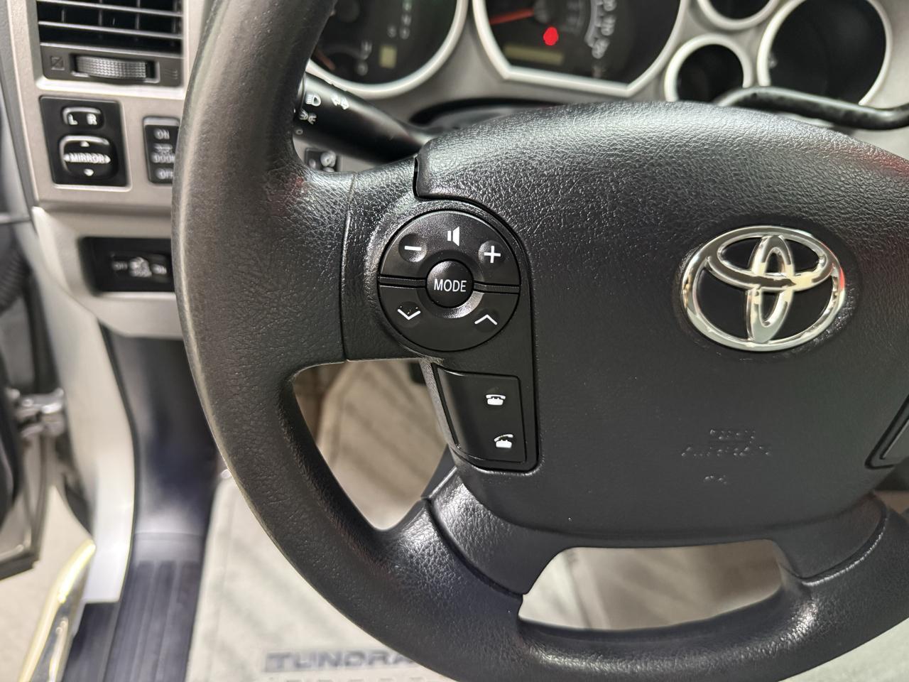 Toyota Tundra SR5 Double Cab 4.6L 2WD 2010
