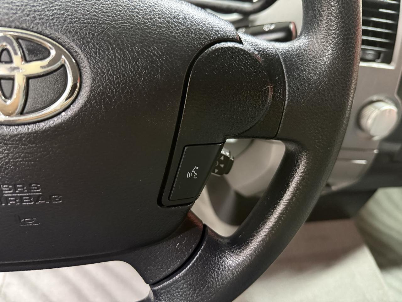 Toyota Tundra SR5 Double Cab 4.6L 2WD 2010