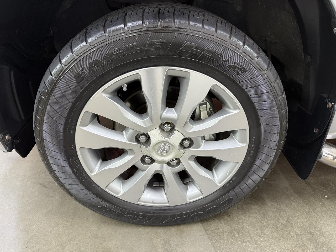 Toyota Tundra SR5 Double Cab 4.6L 2WD 2010