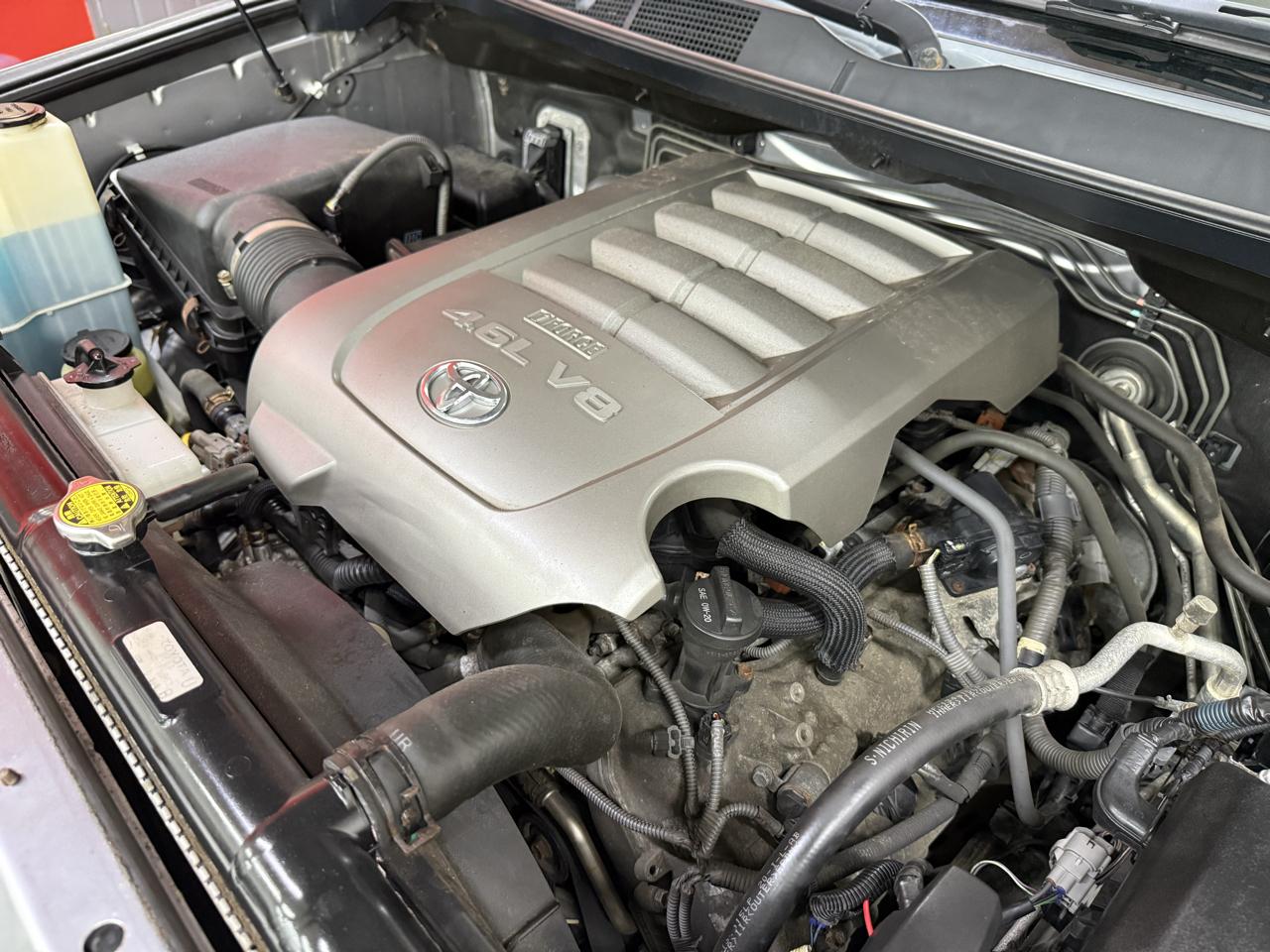 Toyota Tundra SR5 Double Cab 4.6L 2WD 2010