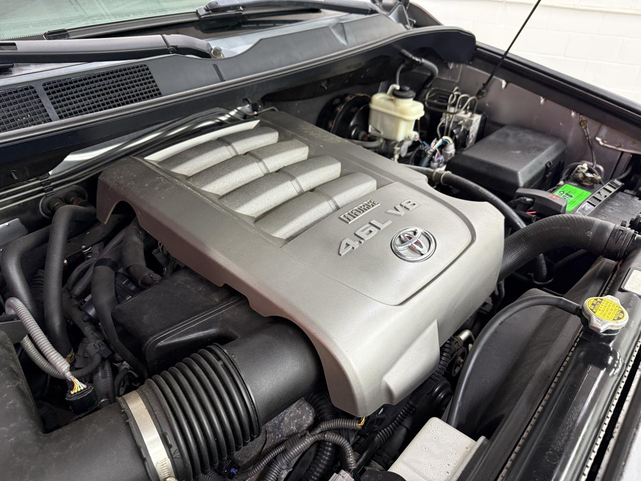 Toyota Tundra SR5 Double Cab 4.6L 2WD 2010