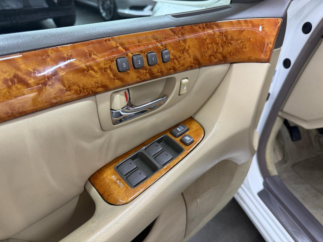Lexus LS 430 Sedan 2005