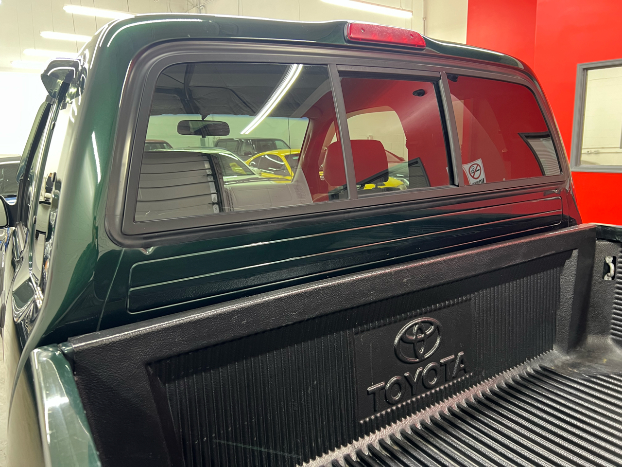 Toyota Tacoma Xtracab 2.7L I4 Manual 4WD 2003