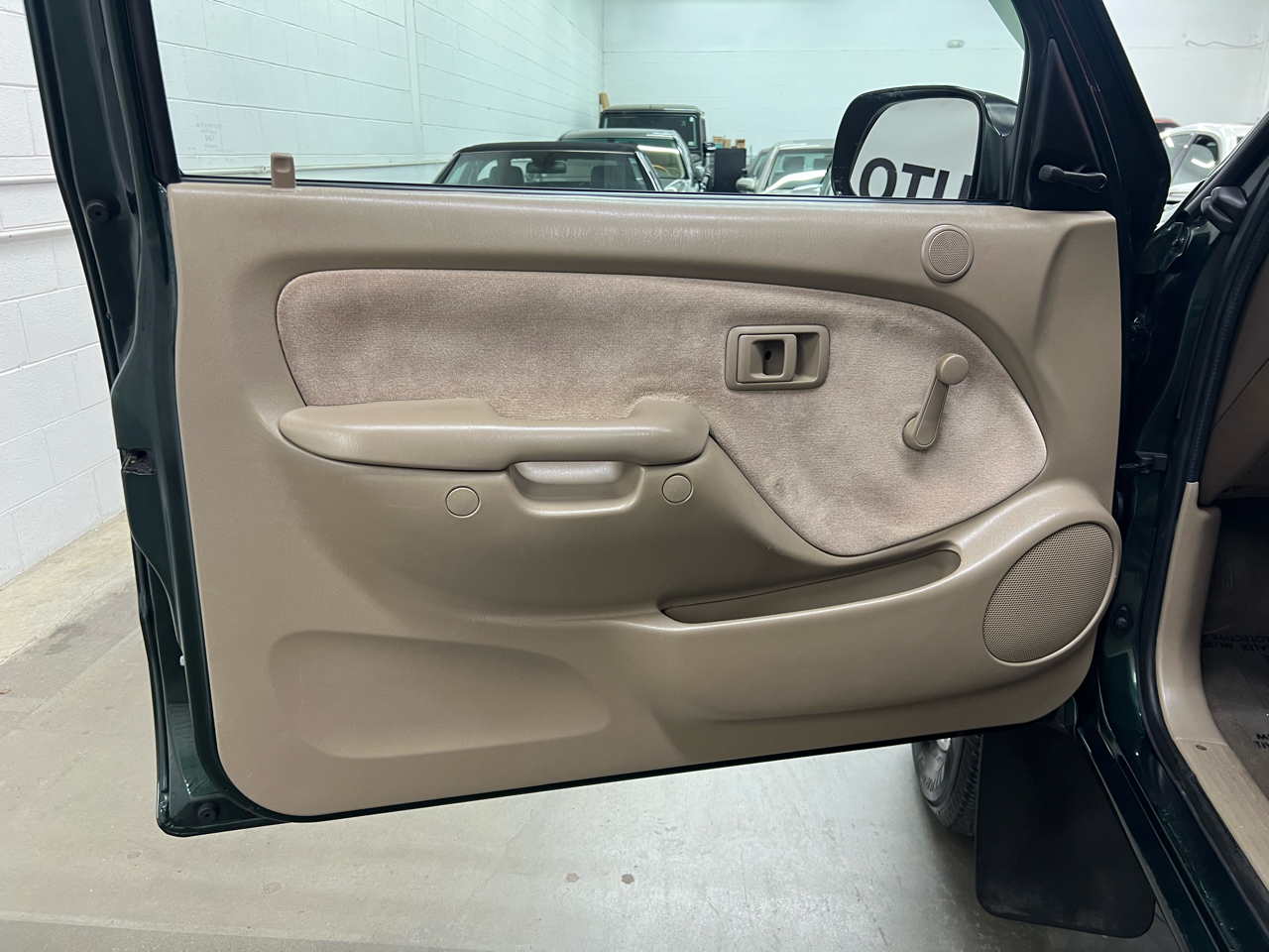 Toyota Tacoma Xtracab 2.7L I4 Manual 4WD 2003