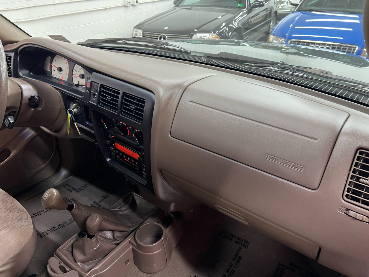 Toyota Tacoma Xtracab 2.7L I4 Manual 4WD 2003