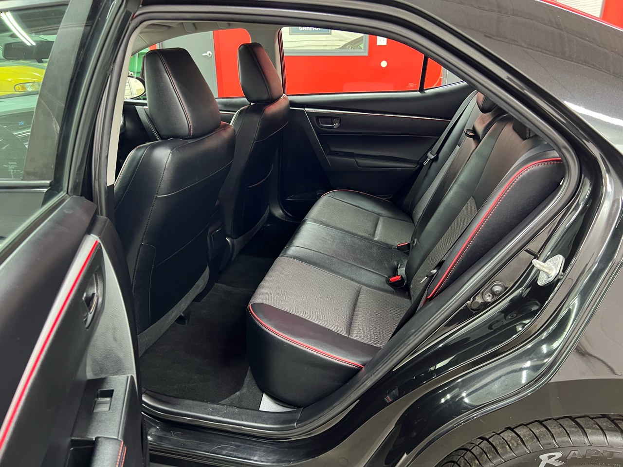 Toyota Corolla 4dr Sdn Auto S Special Edition (Natl) 2016