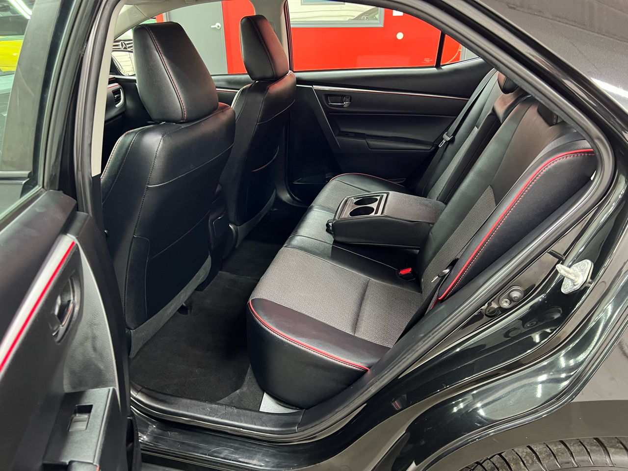 Toyota Corolla 4dr Sdn Auto S Special Edition (Natl) 2016