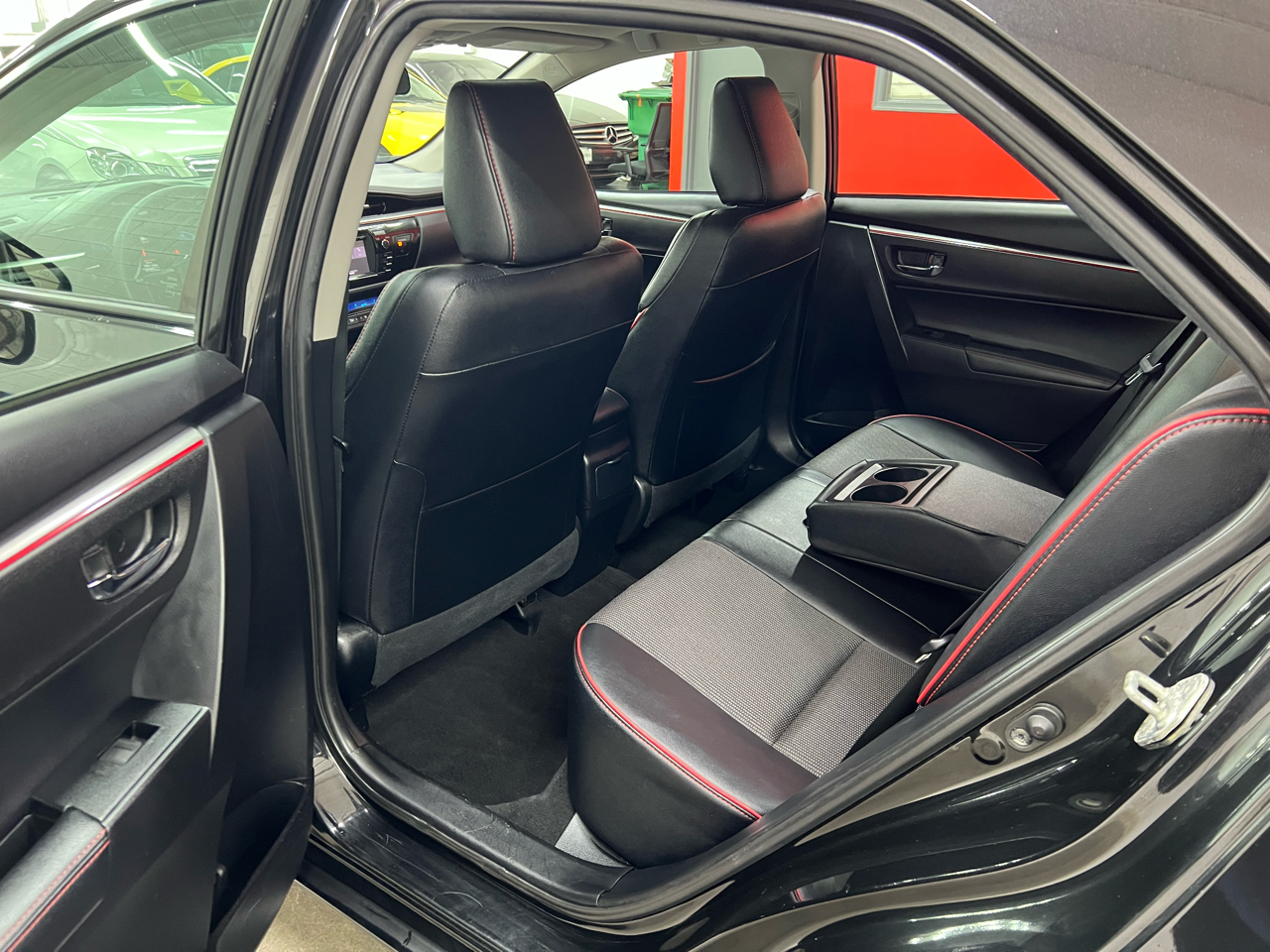 Toyota Corolla 4dr Sdn Auto S Special Edition (Natl) 2016