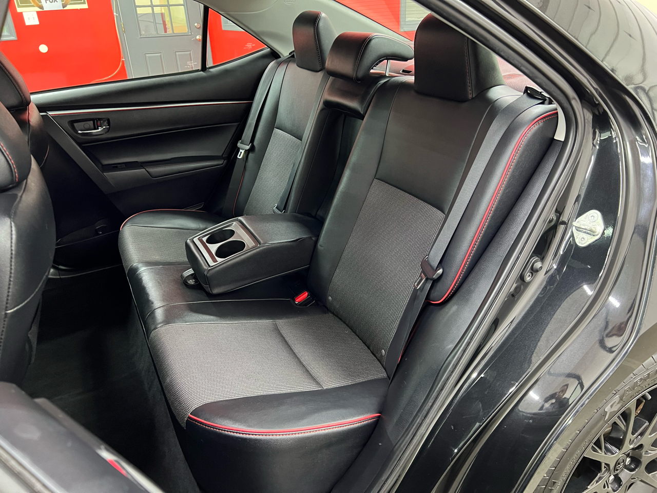 Toyota Corolla 4dr Sdn Auto S Special Edition (Natl) 2016