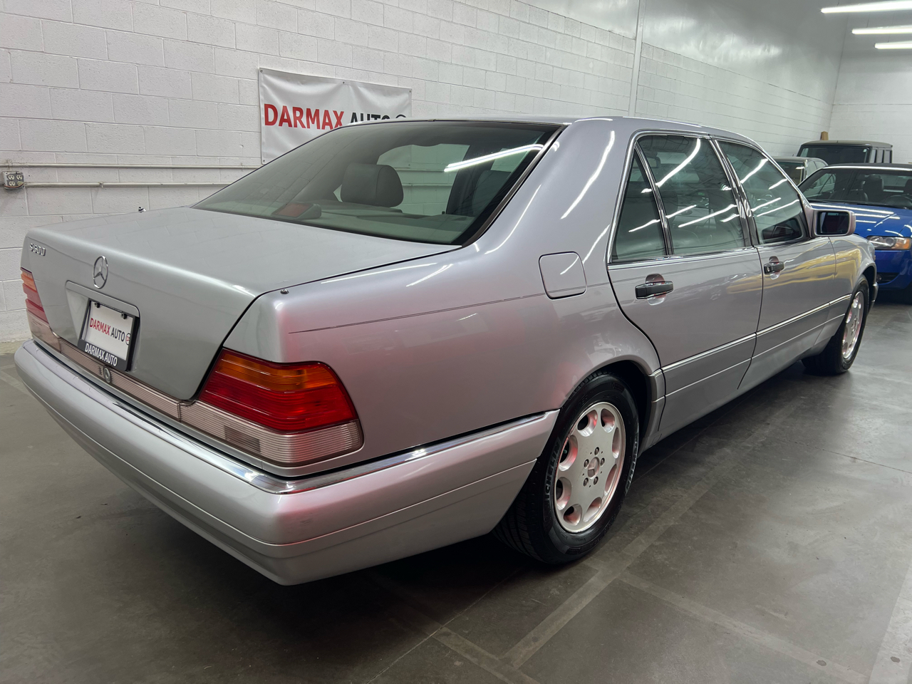 Mercedes-Benz S-Class S500 sedan 1995