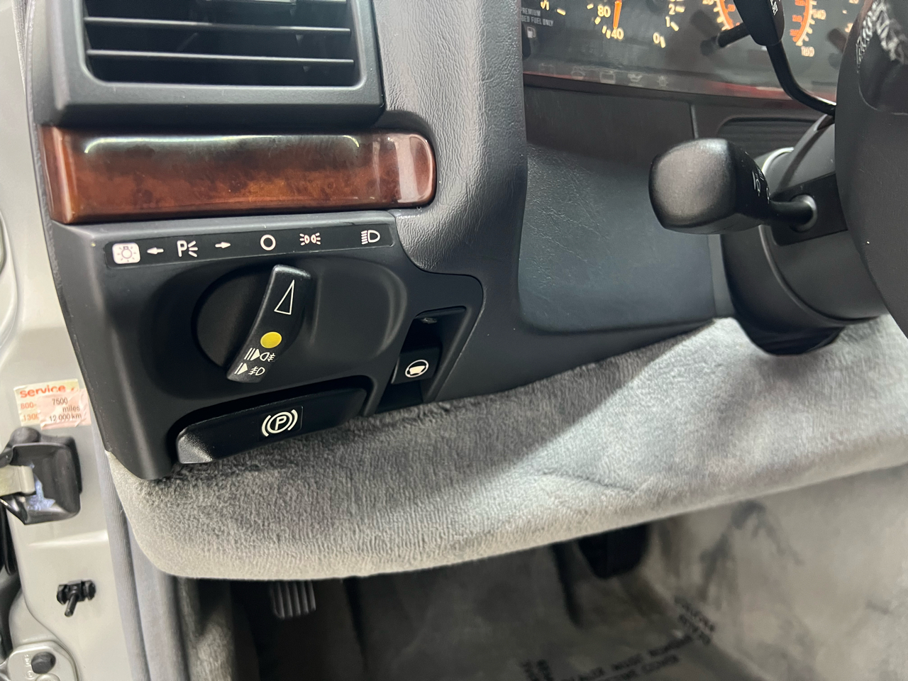 Mercedes-Benz S-Class S500 sedan 1995