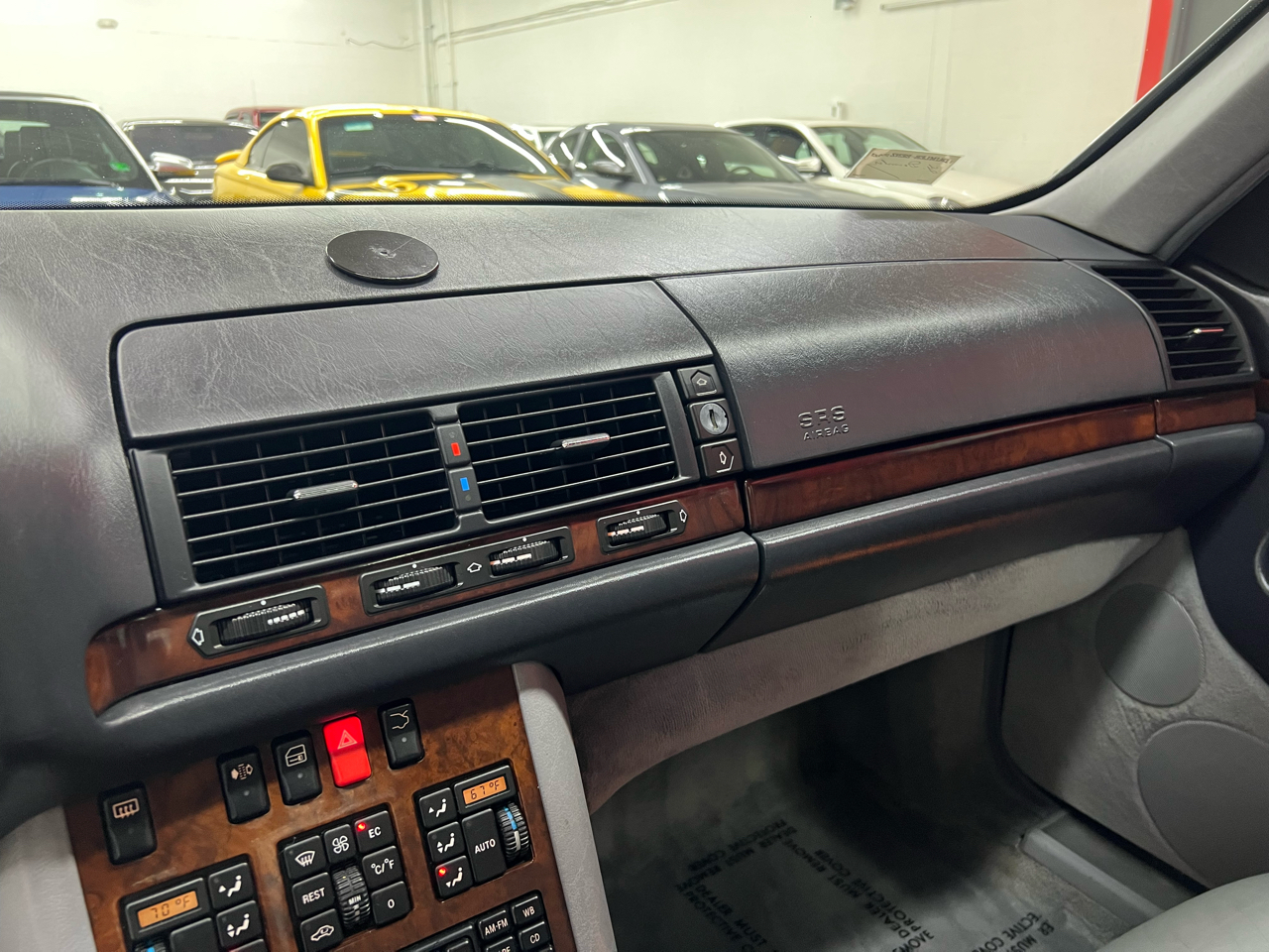 Mercedes-Benz S-Class S500 sedan 1995