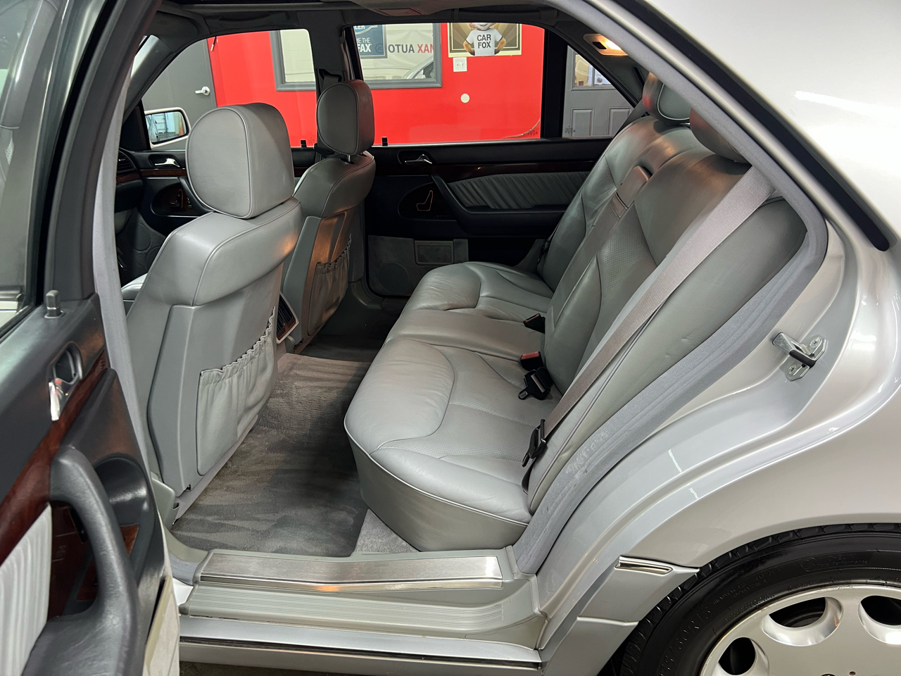 Mercedes-Benz S-Class S500 sedan 1995