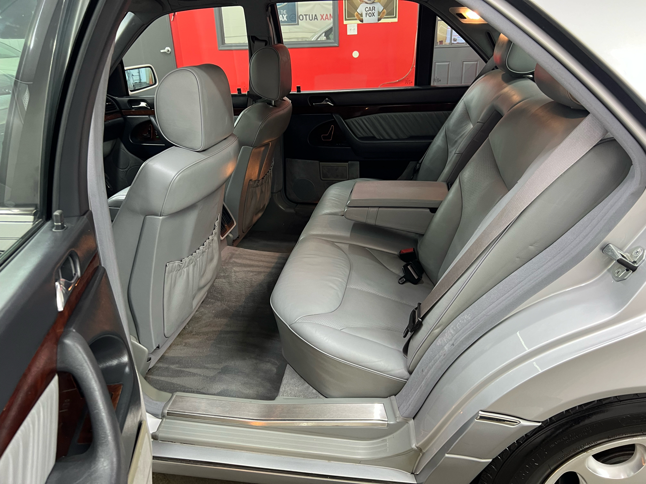 Mercedes-Benz S-Class S500 sedan 1995