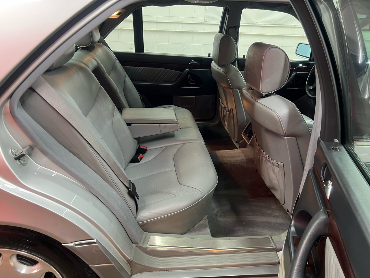 Mercedes-Benz S-Class S500 sedan 1995