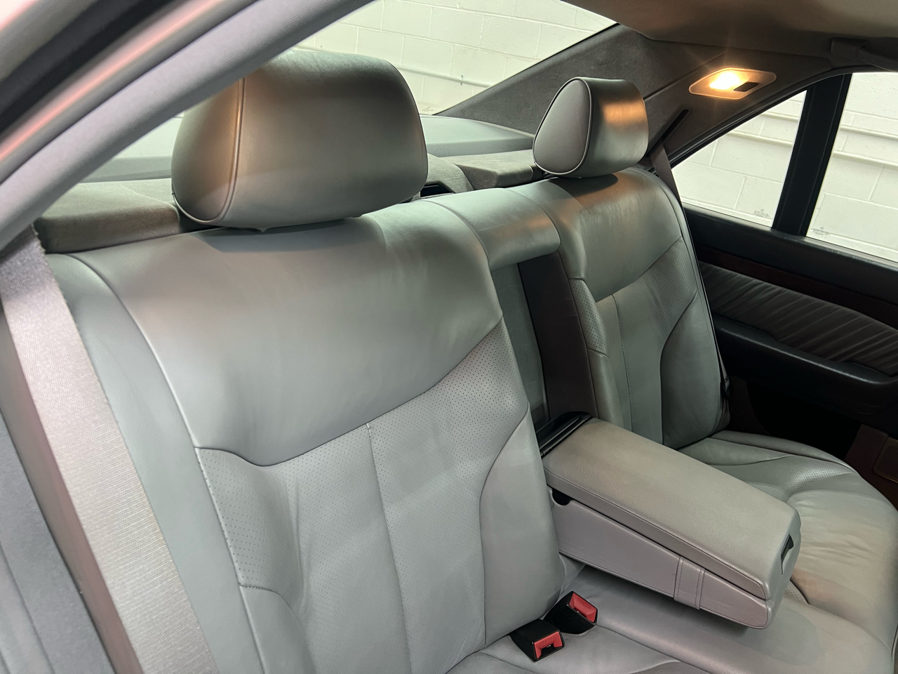 Mercedes-Benz S-Class S500 sedan 1995