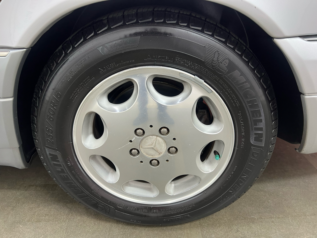 Mercedes-Benz S-Class S500 sedan 1995