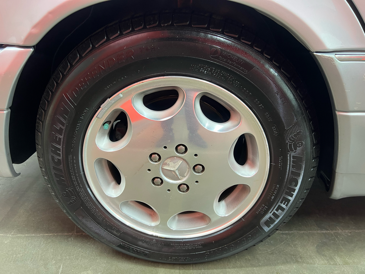 Mercedes-Benz S-Class S500 sedan 1995