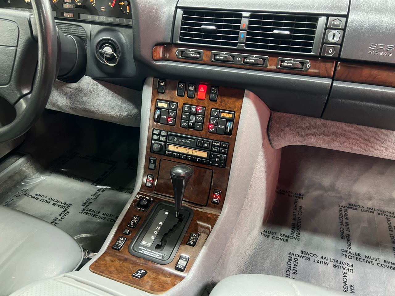 Mercedes-Benz S-Class S500 sedan 1995