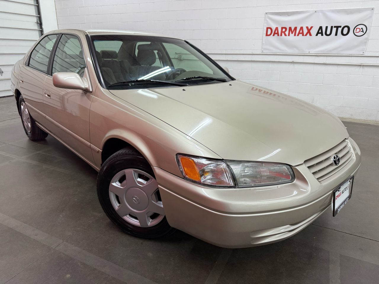 Toyota Camry LE V6 1998