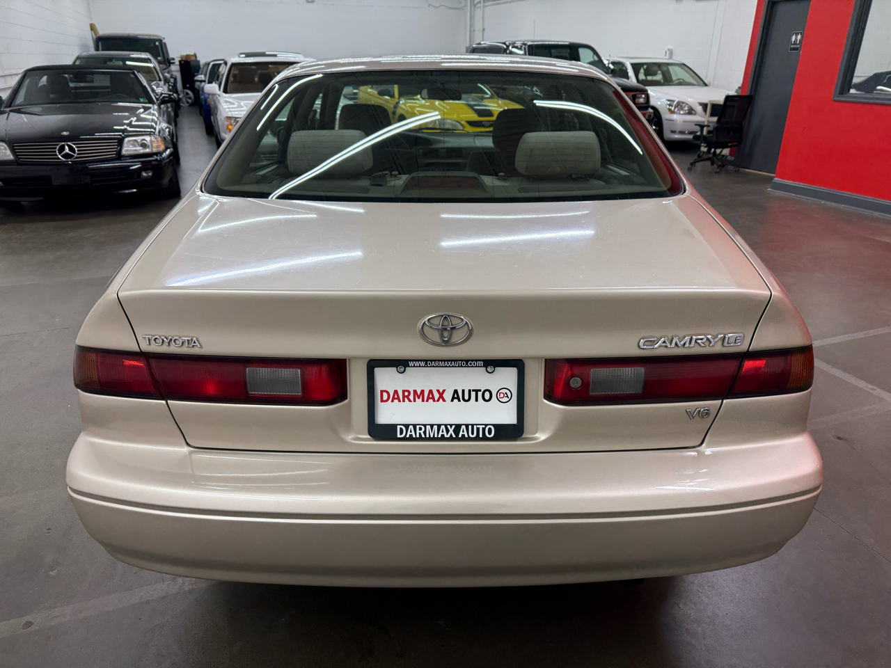 Toyota Camry LE V6 1998