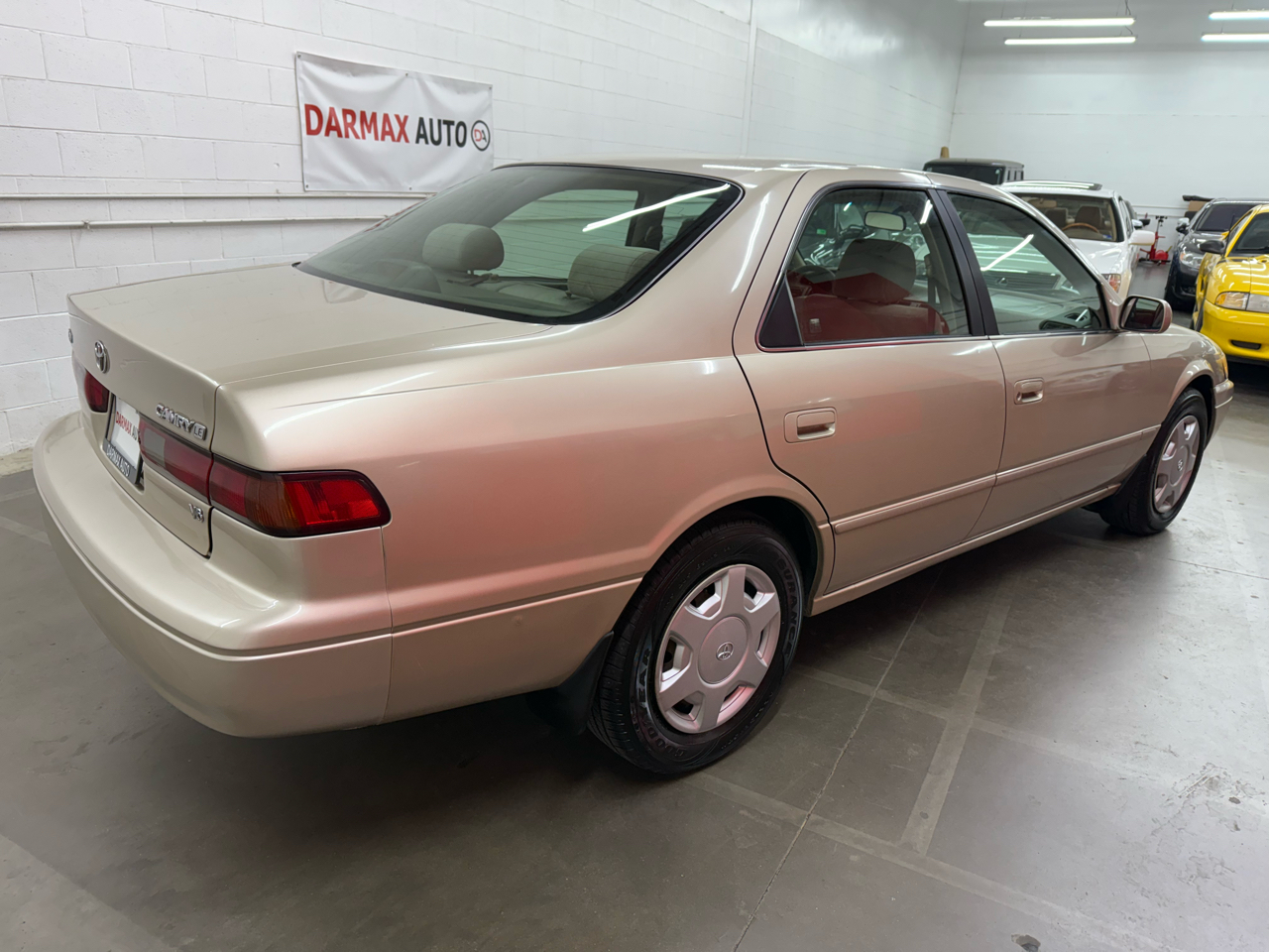 Toyota Camry LE V6 1998